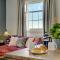 Regency Nest by Spa Town Property - Stylish 3 Bedroom Apartment on 2 Floors, Central Leamington Spa