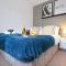 Aylesbury House with Free Parking, Super-Fast Wifi and Smart TV with Netflix by Yoko Property