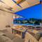 Luxury Villa Majore