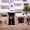 St.Lachlan Hotel & Suites