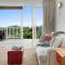 MaiMoana - Hatfields Beach Cliff-Top Retreat