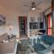 Lake View Apartment Golden Triangle
