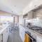 Stylish Lodge At Windsor Racecourse Marina - 温莎