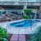 Charming Beachside Condo Lovely Pool Hot Tubs and Boardwalk