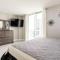 Luxury Stylish Oceanfront 2 bedroom 2 bathroom in HOLLYWOOD FL