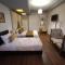 Queens Leriotis Hotel