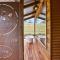 Grandview Accommodation - Hideaway Huts - Dawesley