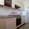 2-bedroom apartment in heart of Tuscany with free parking