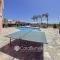 Family Villa Short Walk To Coral Bay Strip 5 Min and Pub, shops etc