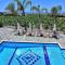 Family Villa Short Walk To Coral Bay Strip 5 Min and Pub, shops etc