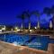 Family Villa Short Walk To Coral Bay Strip 5 Min and Pub, shops etc