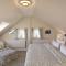 Strand Loft