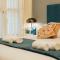 Comfortable duplex- 1Bd 2Bth- Dean Miranda
