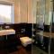 Luxurious Lakefront Home with Pool/Spa Access