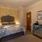 Holly Lodge Guest House with FREE off site health club - Windermere