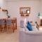 Pool View Apartment at Jumilla III