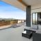 Desert Ridge - Hot Tub, Fire Pit, BBQ, Out Door Shower & Incredi home