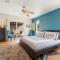 Colorful Cactus - Hot Tub, BBQ and Fire Pit! home - Joshua Tree
