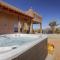 Horizon House - Hot Tub, Fire Pit & BBQ - Adobe in JT home