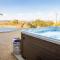 Horizon House - Hot Tub, Fire Pit & BBQ - Adobe in JT home - Joshua Tree