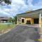 Afamosa Villa with private pool by BeeStay - Kampong Alor Gajah