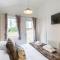 Squirrel Lodge 43 with Hot Tub - Newton Stewart