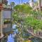 Deja Blue Oceanside Condo on Beach with Pools!