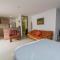 Loft moderno en El Poblado con vista y parqueadero Mio Lofts
