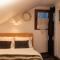 Biniște -Tiny House by the river