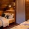 Biniște -Tiny House by the river