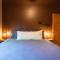 King Bed, Putt-Putt w/ Hot Tub, & Other Games