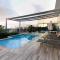 Simply Comfort Vacation Homes Rental Spacious Apts in J One Canal Views Quiet & Central