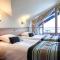 South facing 2-bed apartment with fireplace, Terrasses dEos