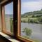 Boutique Guesthouse Das WOHLGEMUTH HEIM Mosel Weingut - 摩泽尔河畔的泽尔