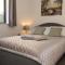Maisy Lodge - Two Bed Lux Flat - Parking, Netflix, WIFI - Close to Blenheim Palace & Oxford - F2