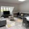 Orchid Lodge - Two Bed Generous Flat - Parking, Netflix, WIFI - Close to Blenheim Palace & Oxford - F4 - Кидлингтон