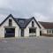 Orchid Lodge - Two Bed Generous Flat - Parking, Netflix, WIFI - Close to Blenheim Palace & Oxford - F4