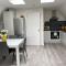 Orchid Lodge - Two Bed Generous Flat - Parking, Netflix, WIFI - Close to Blenheim Palace & Oxford - F4