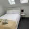 Orchid Lodge - Two Bed Generous Flat - Parking, Netflix, WIFI - Close to Blenheim Palace & Oxford - F4 - Кидлингтон