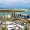 City oasis - 3 BR apt. on Maroochy river, pool, AC