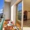 Theos Apartment by LovelyStay
