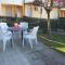 Bright apartment with private garden - Beahost
