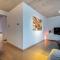 London 993 Loft 402