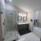 SUPERB VILLA WITH PRIVATE POOL IN NAPLES - Нейплс