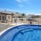Nitta 2 bedroom Fantastic ocean Views with dipping pool and huge Deck