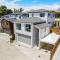 Taka Retreat near Beach with Parking and Patio - Auckland