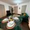 Dartford Lux Stay 1 bedroom apartment- free parking next to station