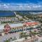 Charming Studio w Pool One Mile to Beach Pets Welcome