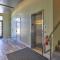 Modern Mountain Getaway, Walk to Grand Lake!