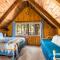 Jug Handle Hideaway